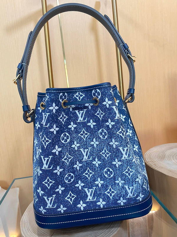 LOV - Luxurious Totes - 1574