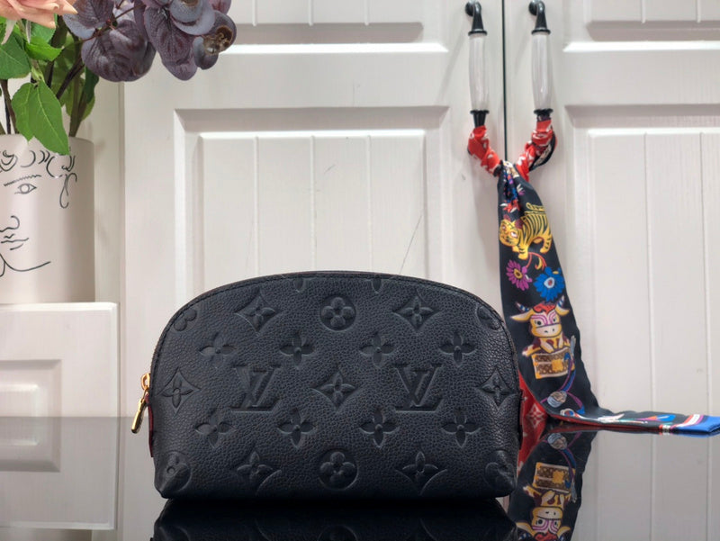 LOV - Luxurious Totes - 1385