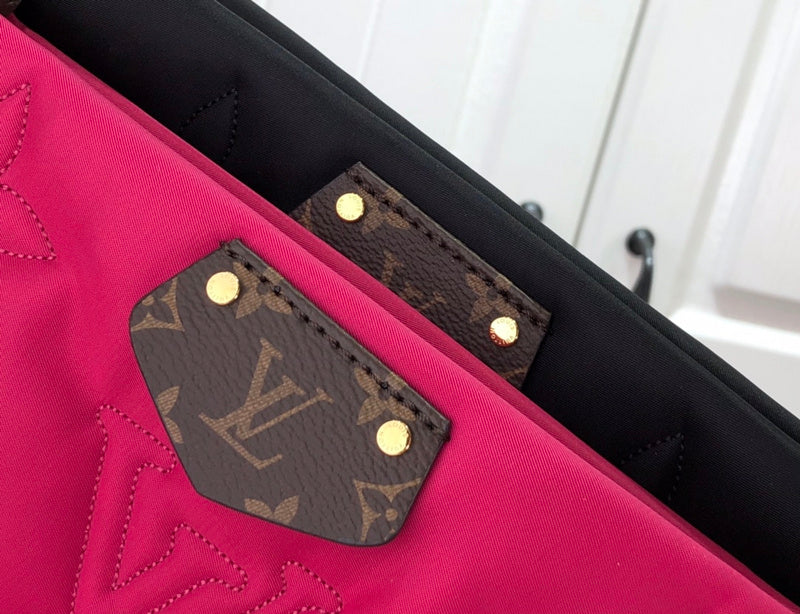 LOV - Luxurious Totes - 2215