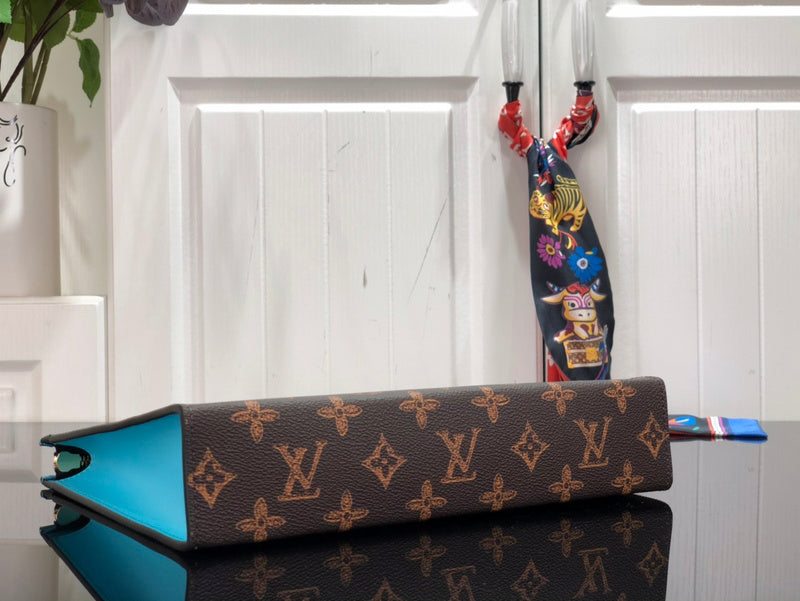 LOV - Luxurious Totes - 1770