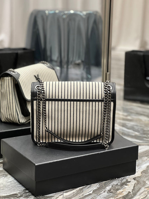 Luxurious Totes - Latest - 8120