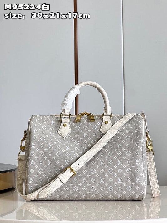 LOV - Luxurious Totes - 193