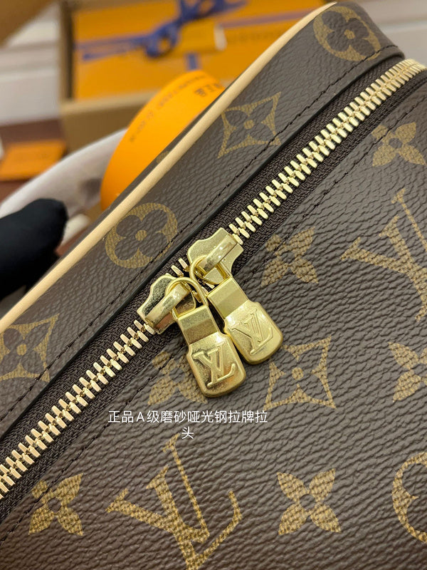 LOV - Luxurious Totes - 2084