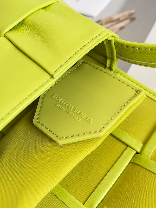 Luxurious Totes - Latest - 6989