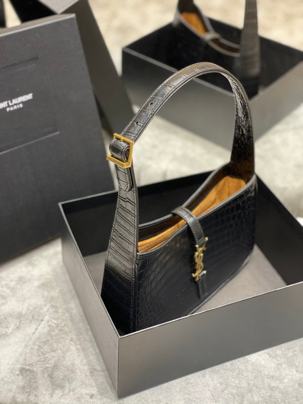 Luxurious Totes - Latest - 8343