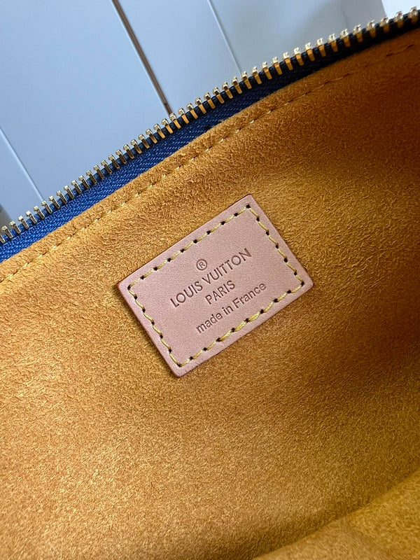 LOV - Luxurious Totes - 1083
