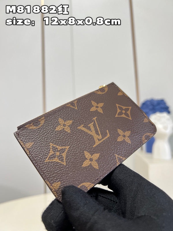 LOV - Luxurious Totes - 572