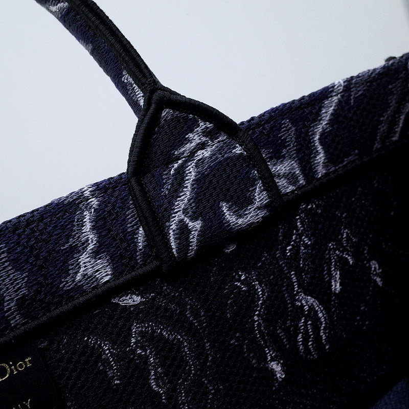Luxurious Totes - Latest - 6398
