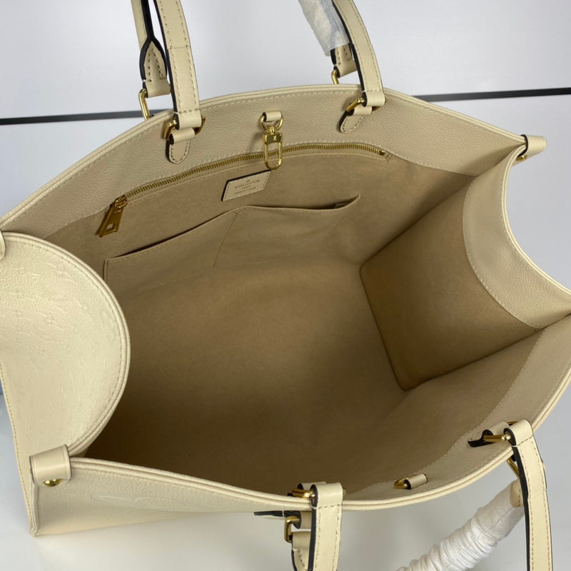 LOV - Luxurious Totes - 2561