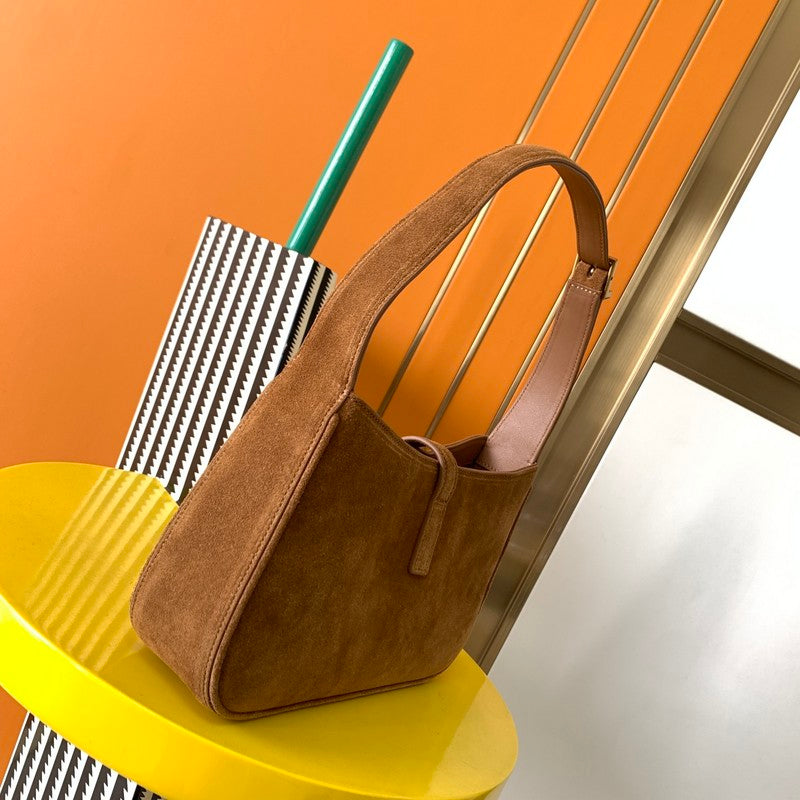 Luxurious Totes - Latest - 8099