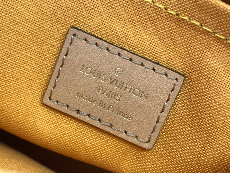 LOV - Luxurious Totes - 1819