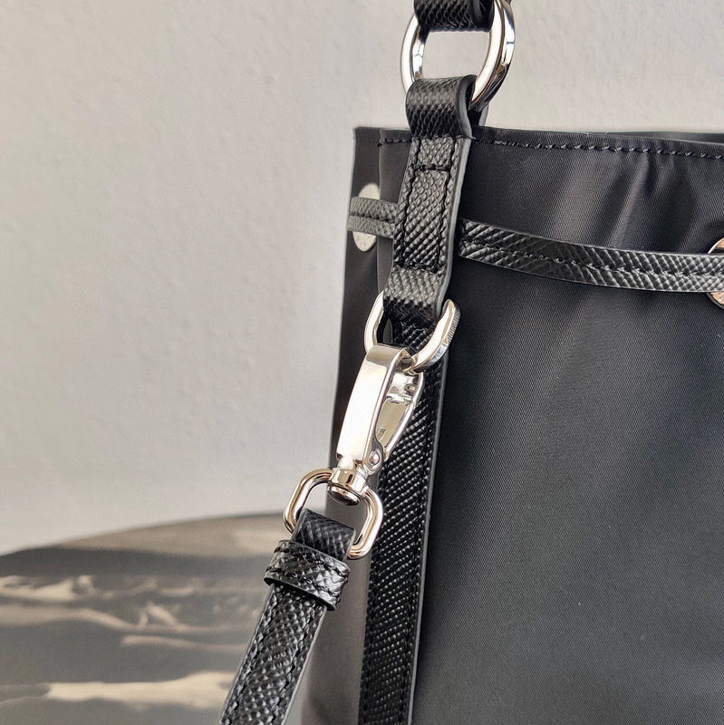 Luxurious Totes - Latest - 4583