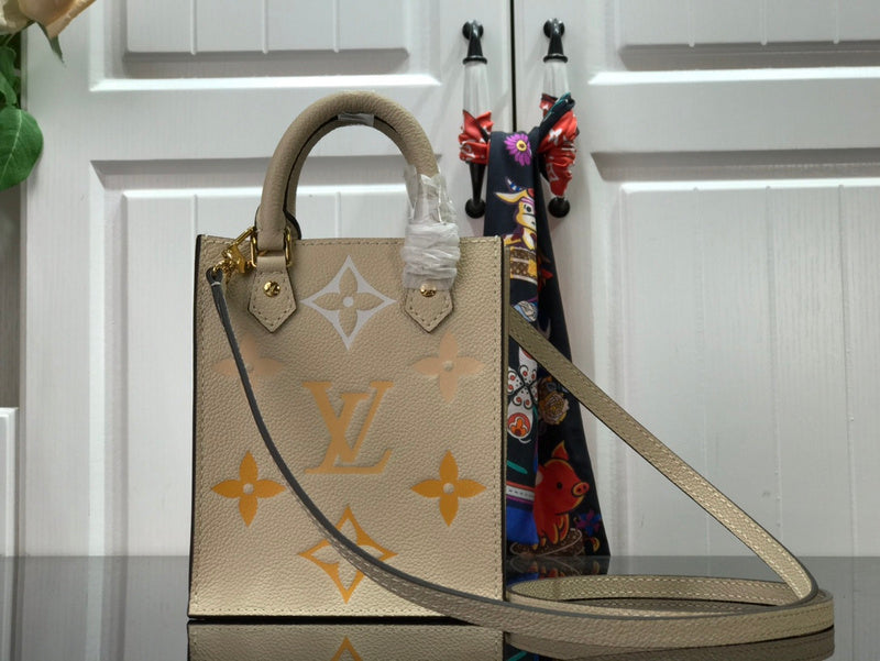 LOV - Luxurious Totes - 2475