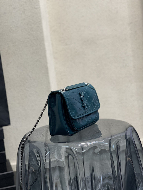 Luxurious Totes - Latest - 8737