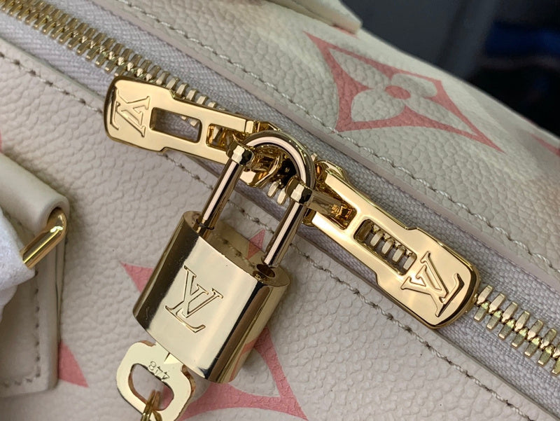 LOV - Luxurious Totes - 676