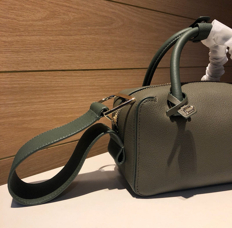 Luxurious Totes - Latest - 6101