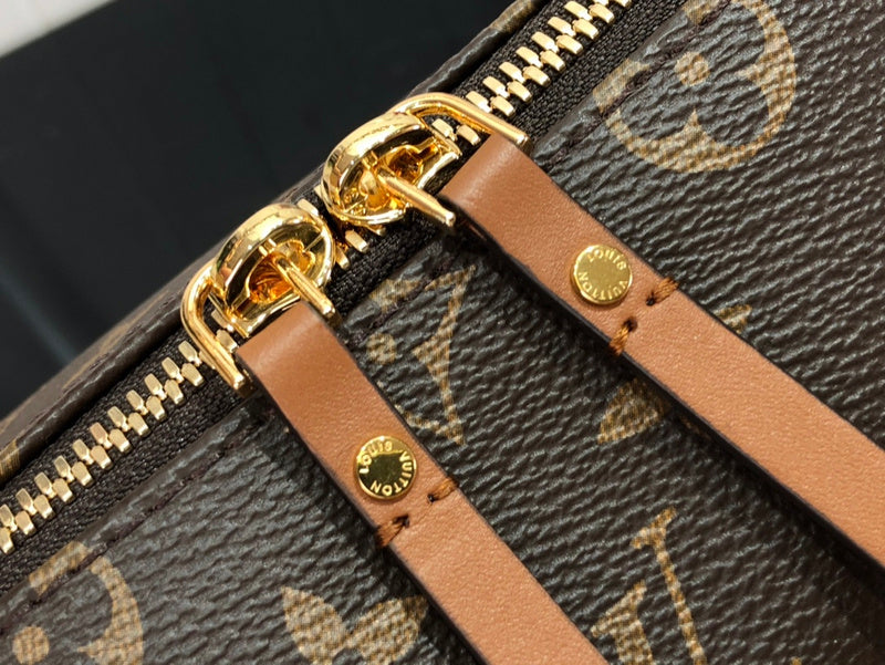 LOV - Luxurious Totes - 1776