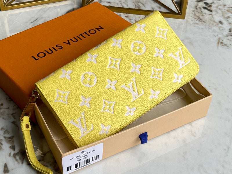 LOV - Luxurious Totes - 1622