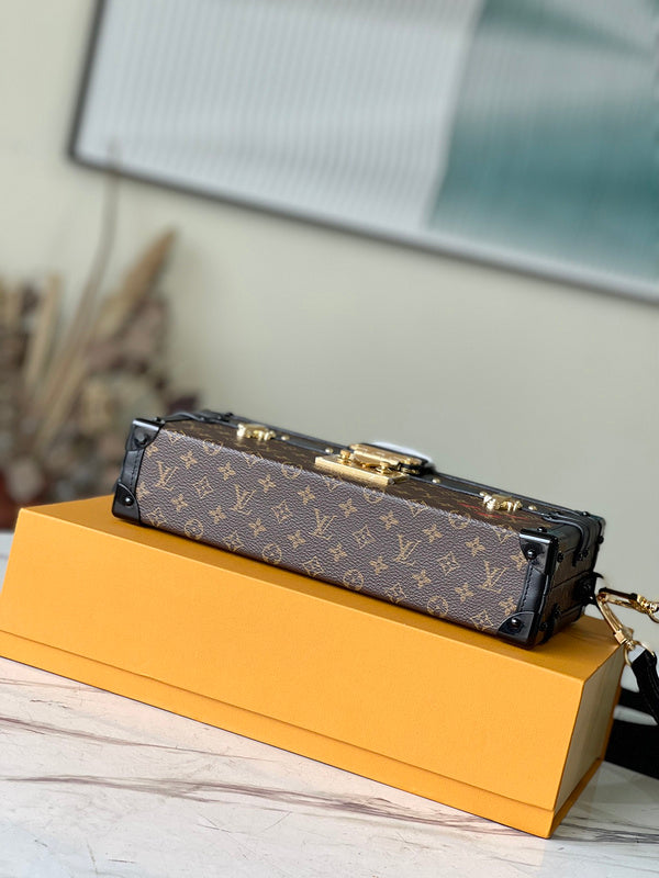 LOV - Luxurious Totes - 1528