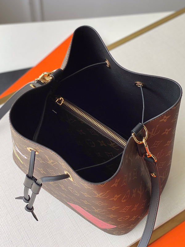 Luxurious Totes - Latest - 9728