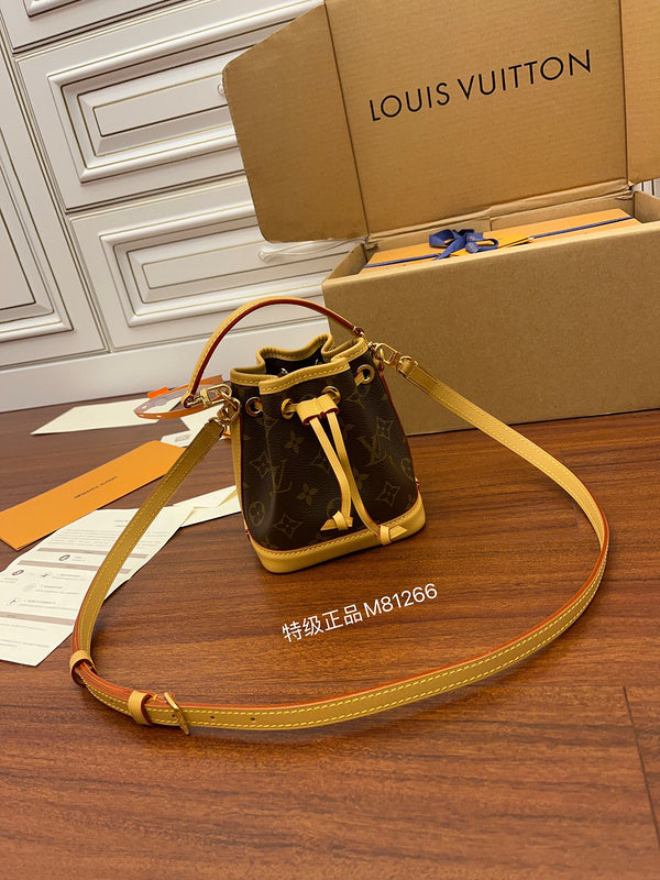 LOV - Luxurious Totes - 1493