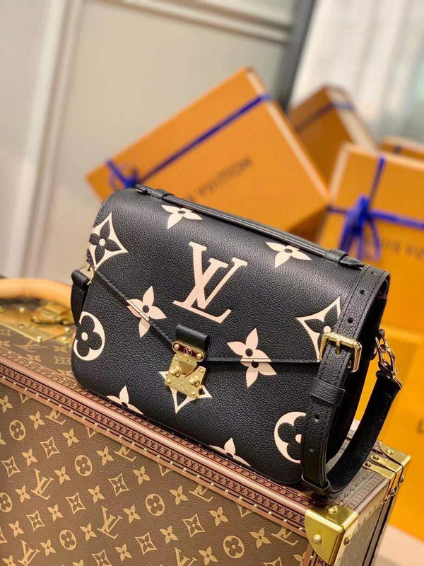 LOV - Luxurious Totes - 2470