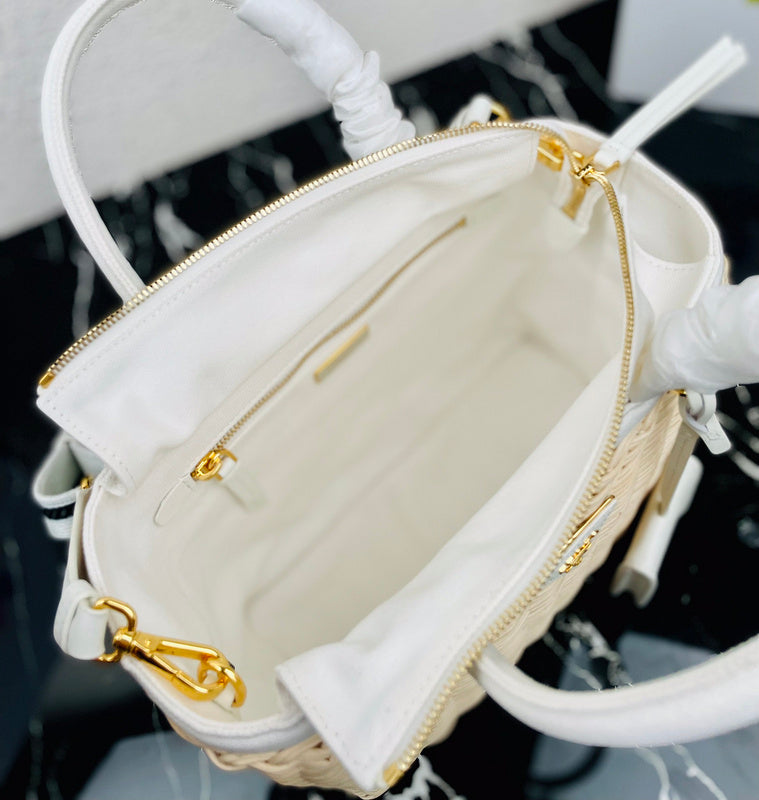 Luxurious Totes - Latest - 4545