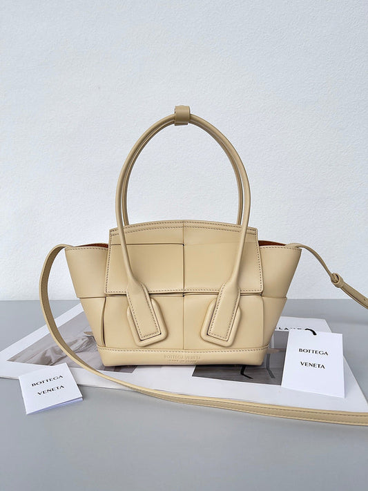 Luxurious Totes - Latest - 6940