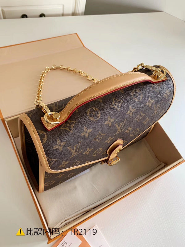 Luxurious Totes - Latest - 2424