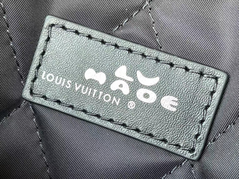 LOV - Luxurious Totes - 2063