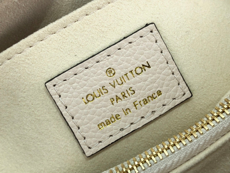 LOV - Luxurious Totes - 1582