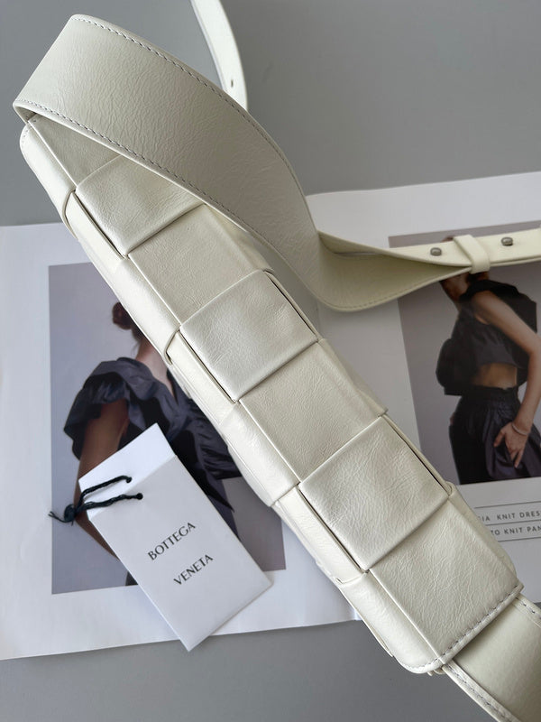 Luxurious Totes - Latest - 7008