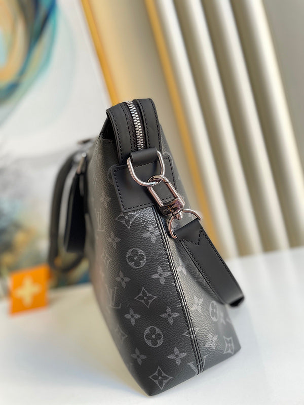 LOV - Luxurious Totes - 1841