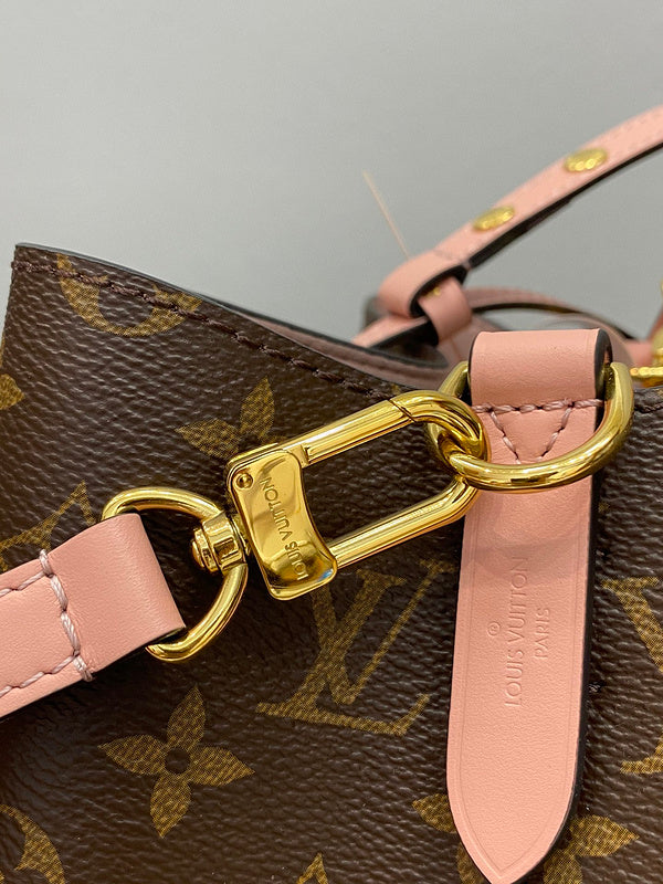 LOV - Luxurious Totes - 2461