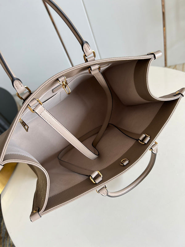 LOV - Luxurious Totes - 1882