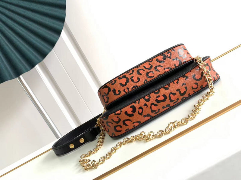 LOV - Luxurious Totes - 1306