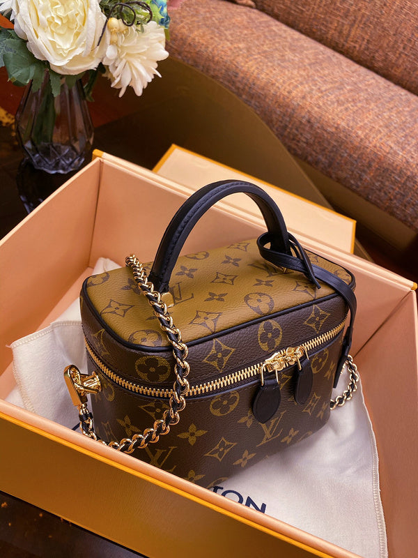 LOV - Luxurious Totes - 2038