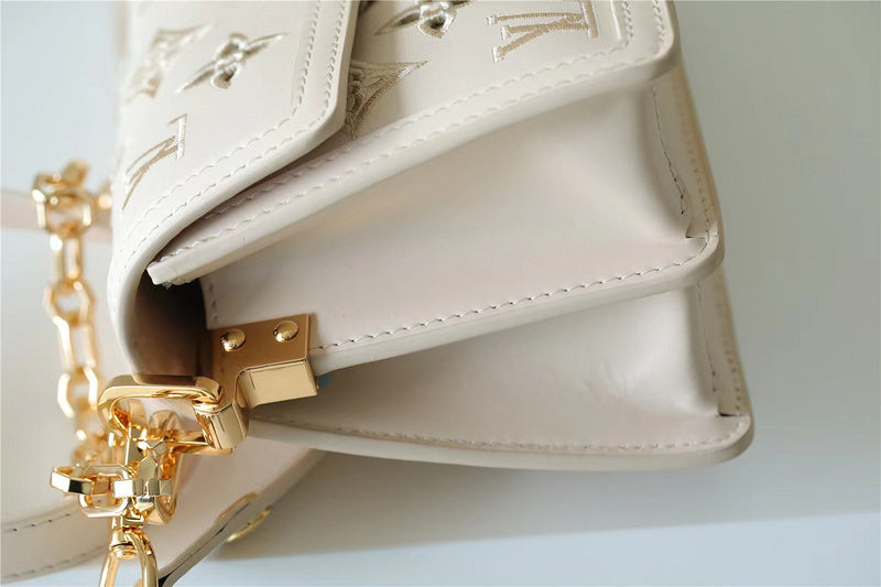 Lux-Totes - LOV Bags - 103