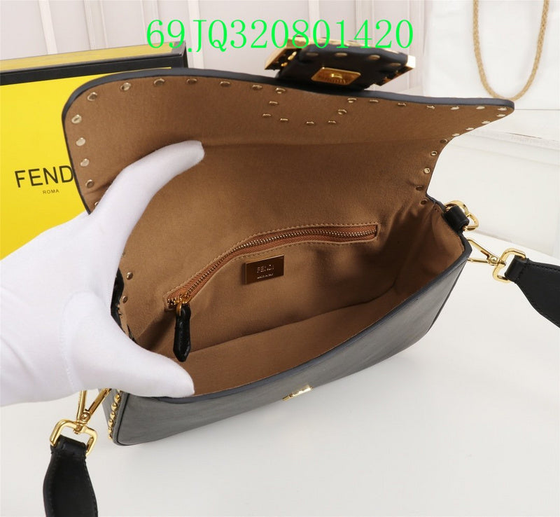 GC - Shoulder - 3277