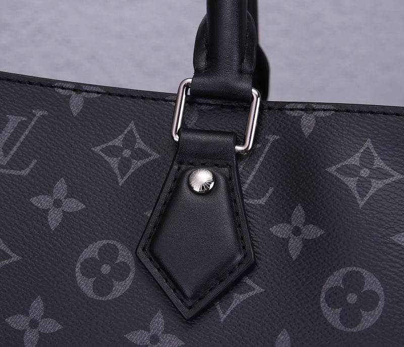 LOV - Luxurious Totes - 2555