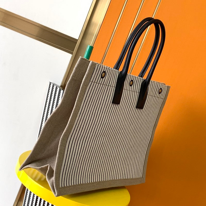 Luxurious Totes - Latest - 8084