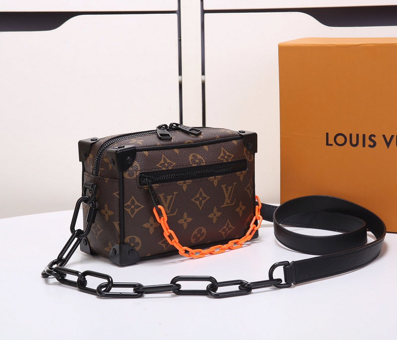 LOV - Luxurious Totes - 2671