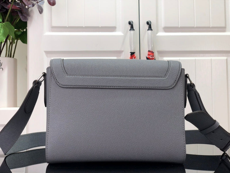 LOV - Luxurious Totes - 2238