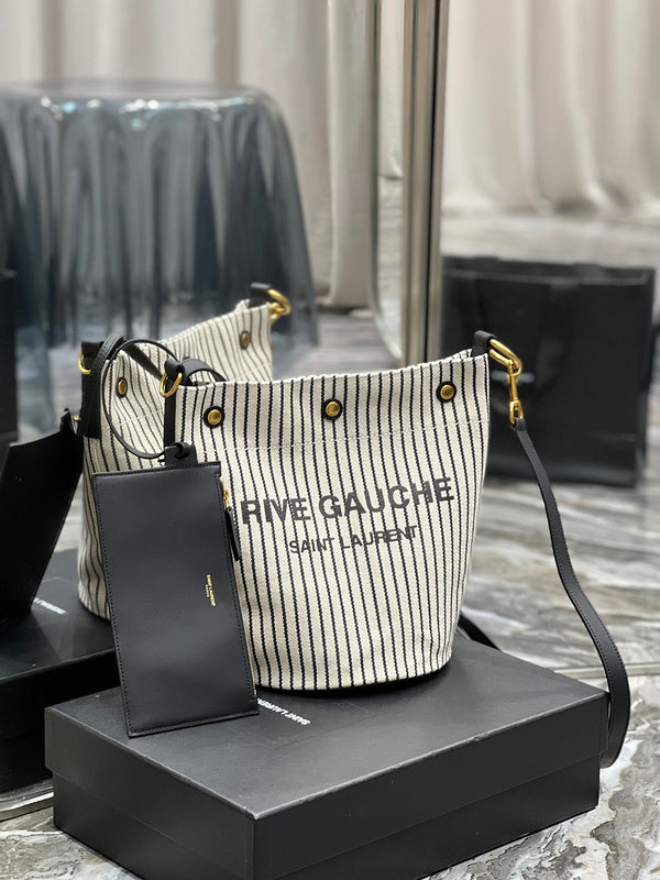 Luxurious Totes - Latest - 8114