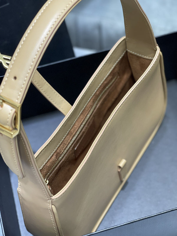 Luxurious Totes - Latest - 8744