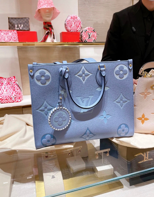 LOV - Luxurious Totes - 2482