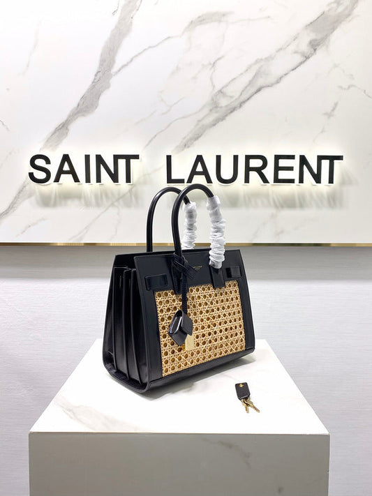 Luxurious Totes - Latest - 8705