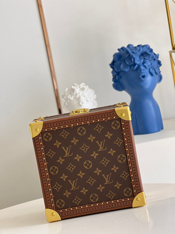 LOV - Luxurious Totes - 1686