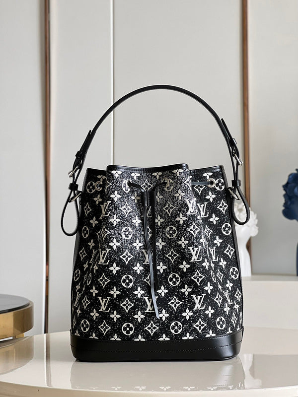 LOV - Luxurious Totes - 1319