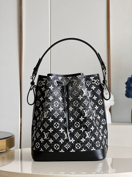 LOV - Luxurious Totes - 1319